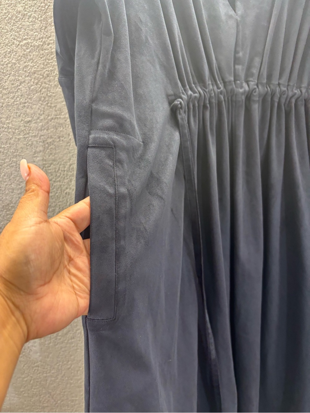 Relaxed Navy Velvet Maxi Dress with Drawstring Waist - Picture 4 of 8